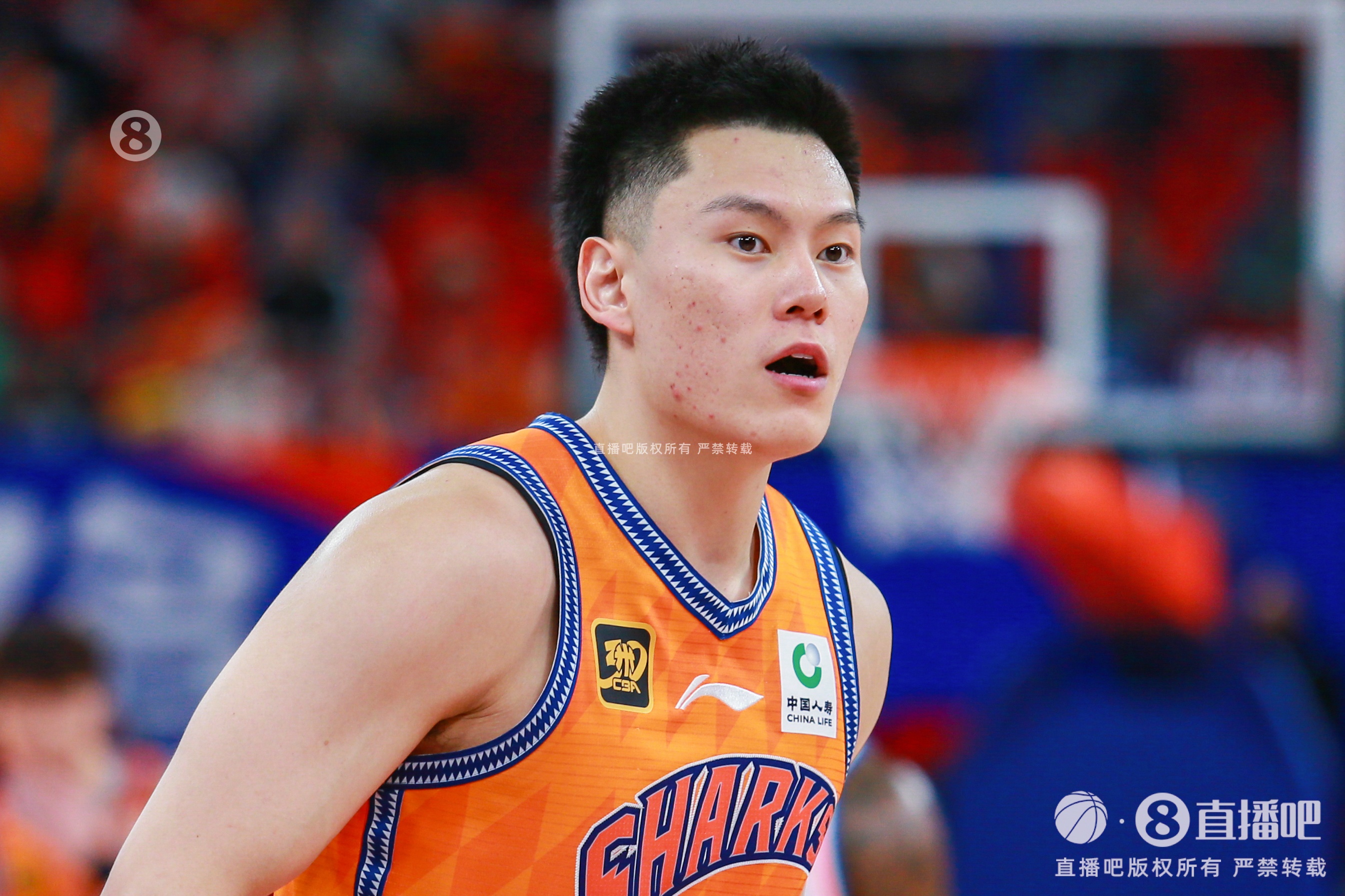 犯规比得分+篮板还多！李弘权首发23分钟3中1仅拿2分2板 犯满离场